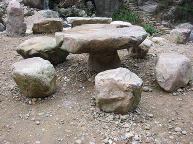 原生(sheng)态石桌