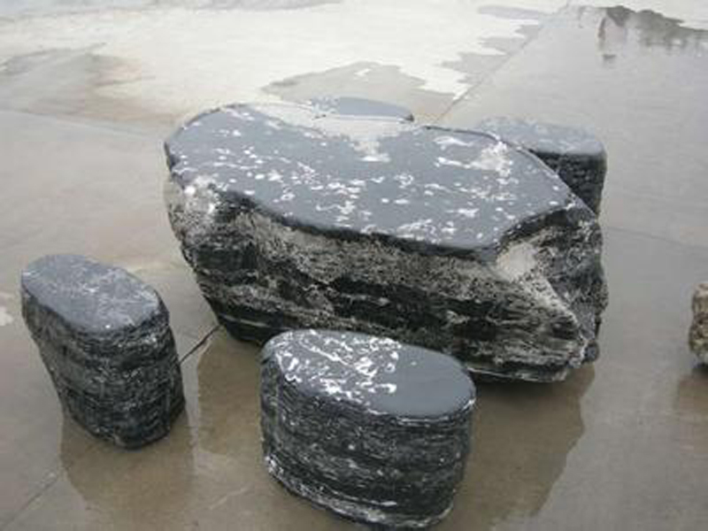 原生(sheng)态石桌